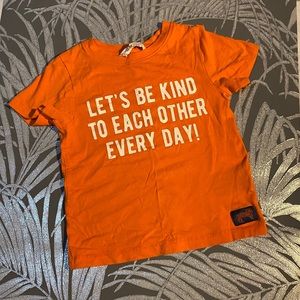 H& M tee